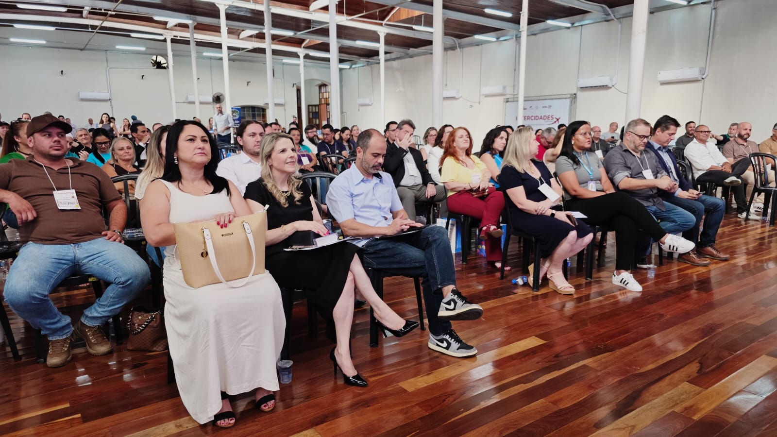 Público acompanhando a programação do encontro